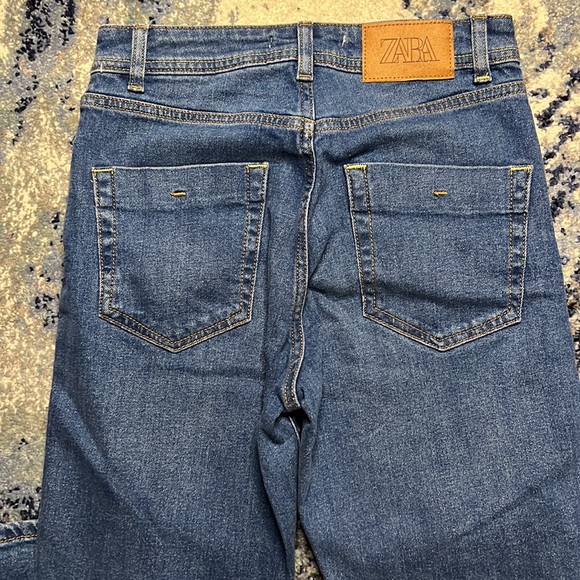 NWOT Zara high rise mini flare jeans - Picture 3 of 3
